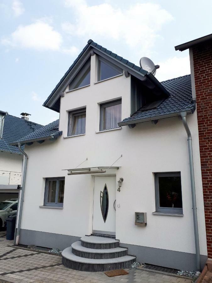 Villa-Seerose Koln Bagian luar foto