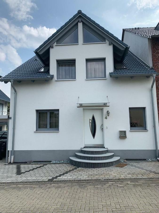 Villa-Seerose Koln Bagian luar foto